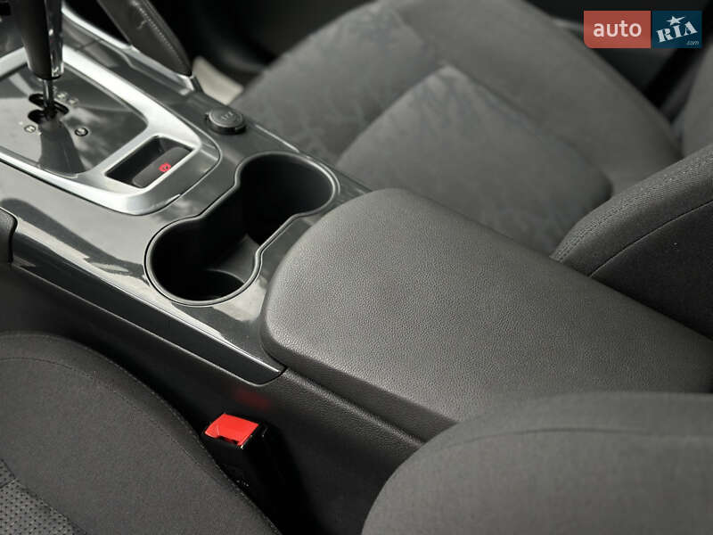 Внедорожник / Кроссовер Peugeot 3008 2013 в Смыге