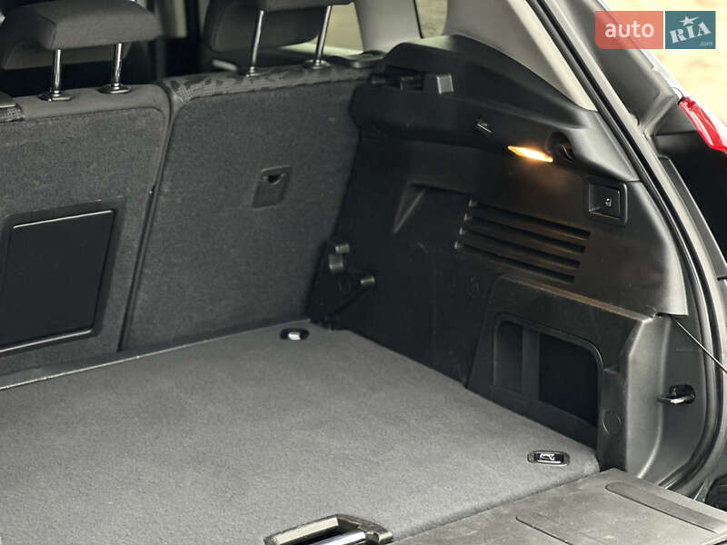 Внедорожник / Кроссовер Peugeot 3008 2013 в Смыге