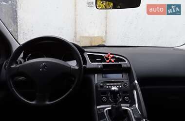Внедорожник / Кроссовер Peugeot 3008 2009 в 