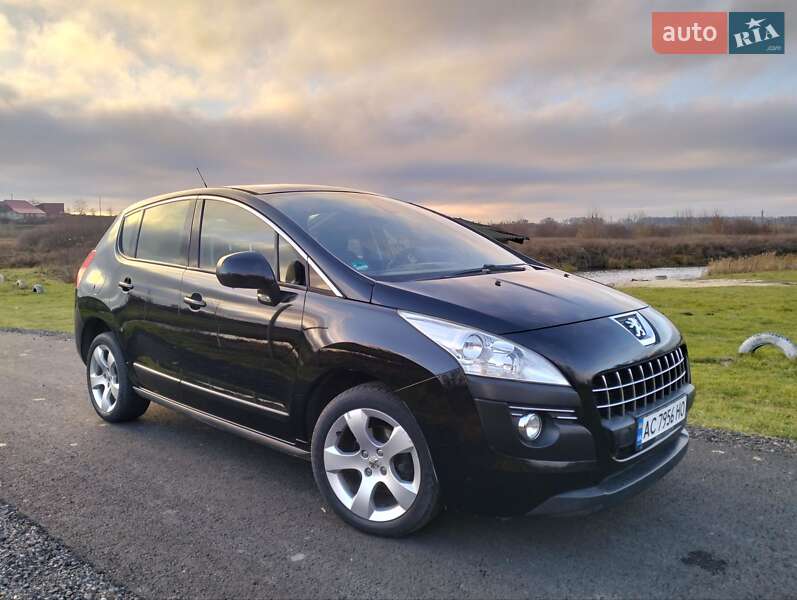 Позашляховик / Кросовер Peugeot 3008 2010 в Луцьку