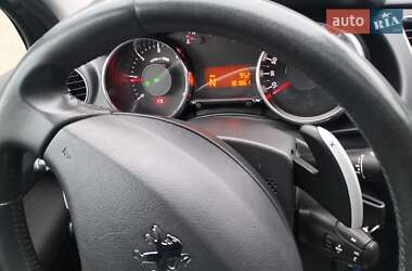Внедорожник / Кроссовер Peugeot 3008 2010 в 