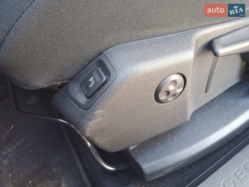 Позашляховик / Кросовер Peugeot 3008 2018 в Львові