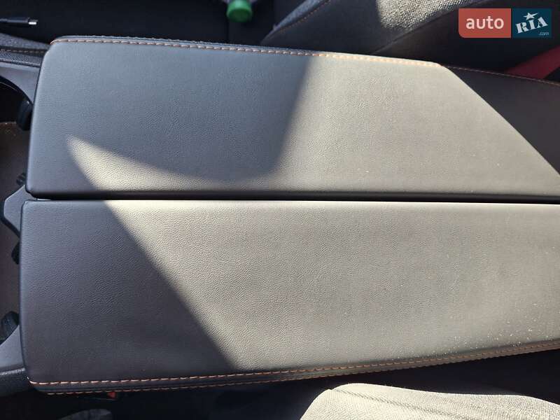 Позашляховик / Кросовер Peugeot 3008 2018 в Львові