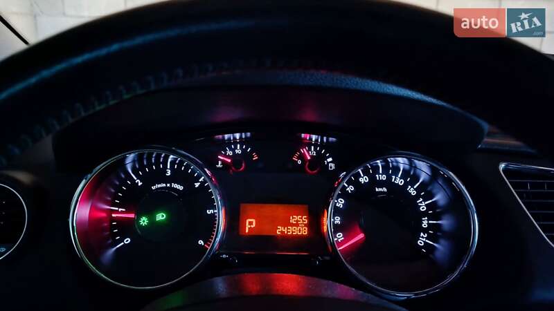 Позашляховик / Кросовер Peugeot 3008 2010 в Рокитному