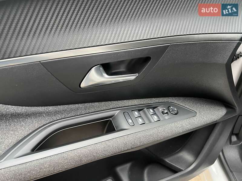 Позашляховик / Кросовер Peugeot 3008 2019 в Львові