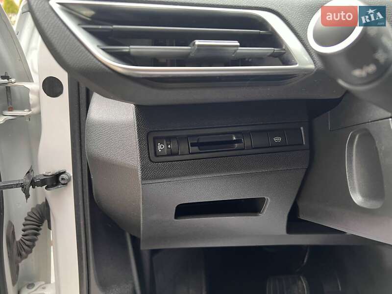 Позашляховик / Кросовер Peugeot 3008 2019 в Львові