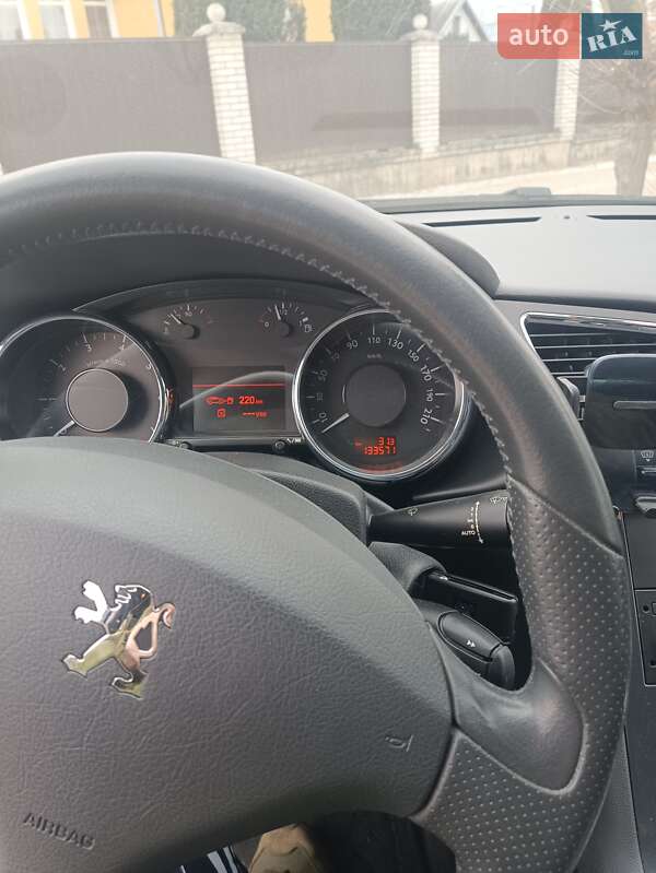 Позашляховик / Кросовер Peugeot 3008 2009 в Рогатині