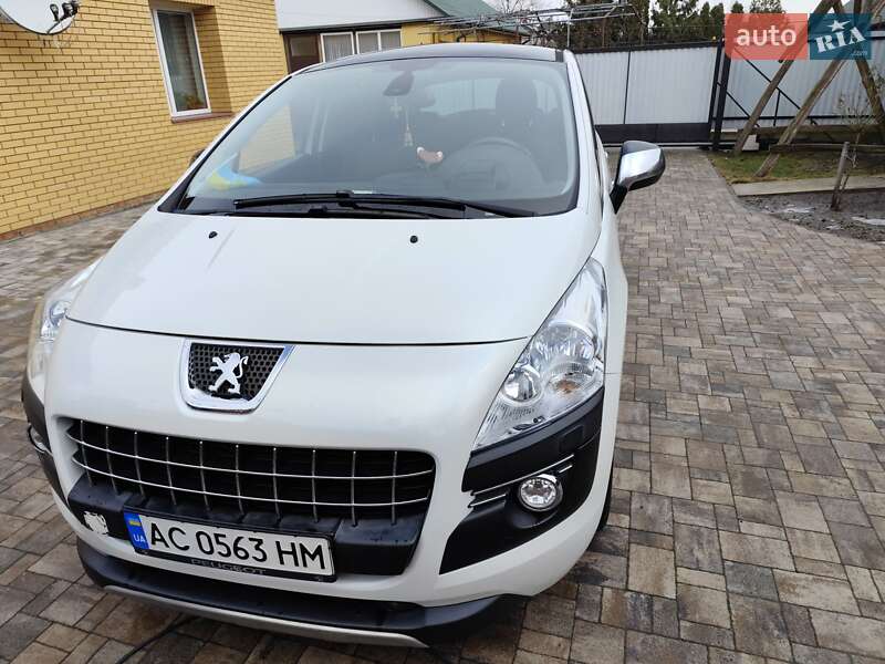 Внедорожник / Кроссовер Peugeot 3008 2011 в 