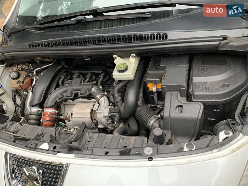 Внедорожник / Кроссовер Peugeot 3008 2010 в Сумах