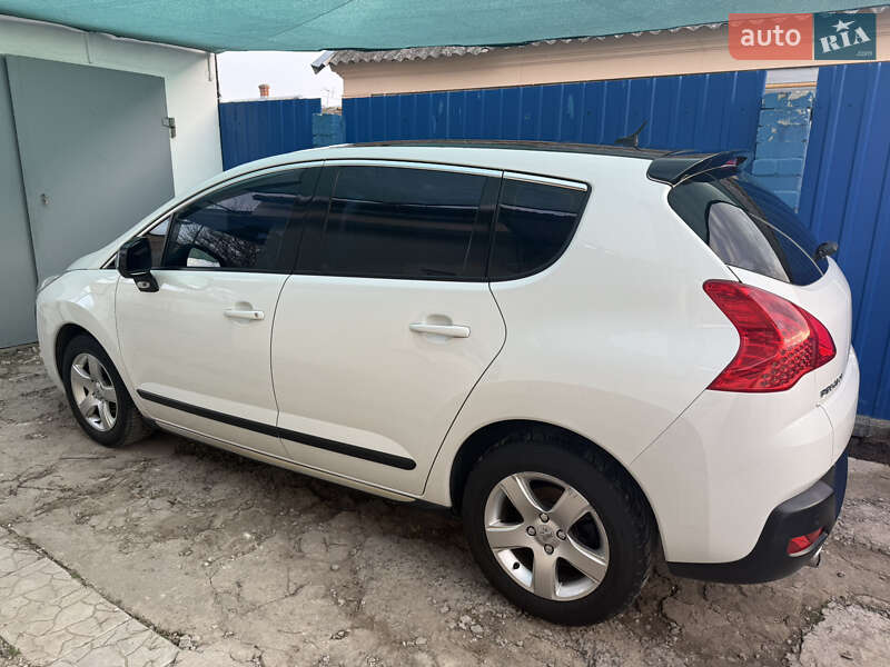 Peugeot 3008 2011