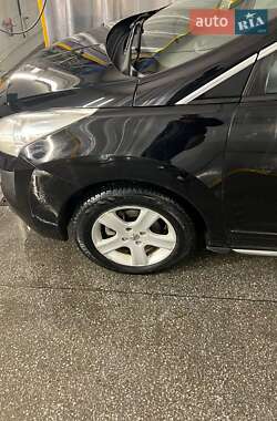 Внедорожник / Кроссовер Peugeot 3008 2009 в 