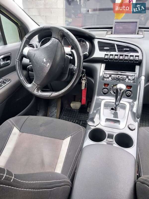 Позашляховик / Кросовер Peugeot 3008 2010 в Івано-Франківську