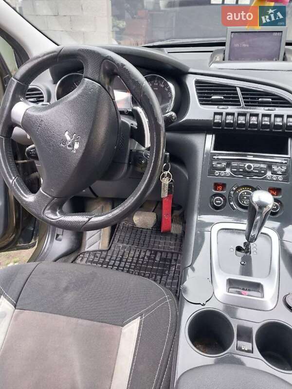 Позашляховик / Кросовер Peugeot 3008 2010 в Івано-Франківську