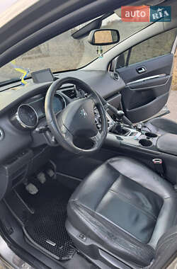Внедорожник / Кроссовер Peugeot 3008 2012 в 