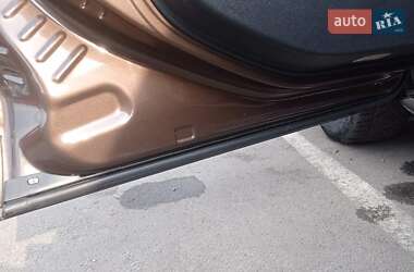 Позашляховик / Кросовер Peugeot 3008 2014 в 