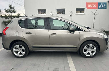 Позашляховик / Кросовер Peugeot 3008 2010 в 