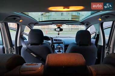 Внедорожник / Кроссовер Peugeot 3008 2009 в 