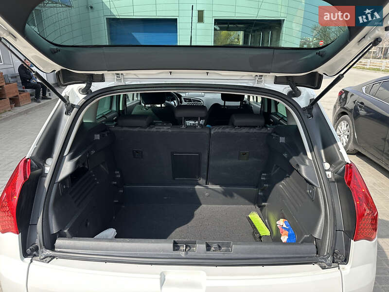 Внедорожник / Кроссовер Peugeot 3008 2011 в Тернополе