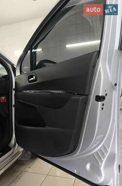 Внедорожник / Кроссовер Peugeot 3008 2011 в 
