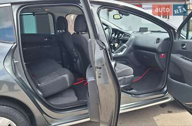Позашляховик / Кросовер Peugeot 3008 2012 в 