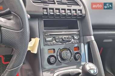 Позашляховик / Кросовер Peugeot 3008 2012 в 