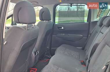 Позашляховик / Кросовер Peugeot 3008 2012 в 