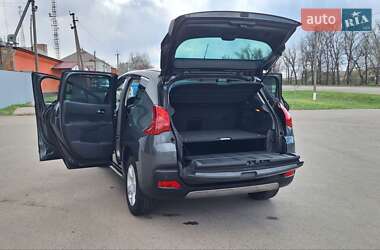 Позашляховик / Кросовер Peugeot 3008 2012 в 