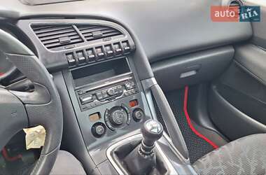 Позашляховик / Кросовер Peugeot 3008 2012 в 