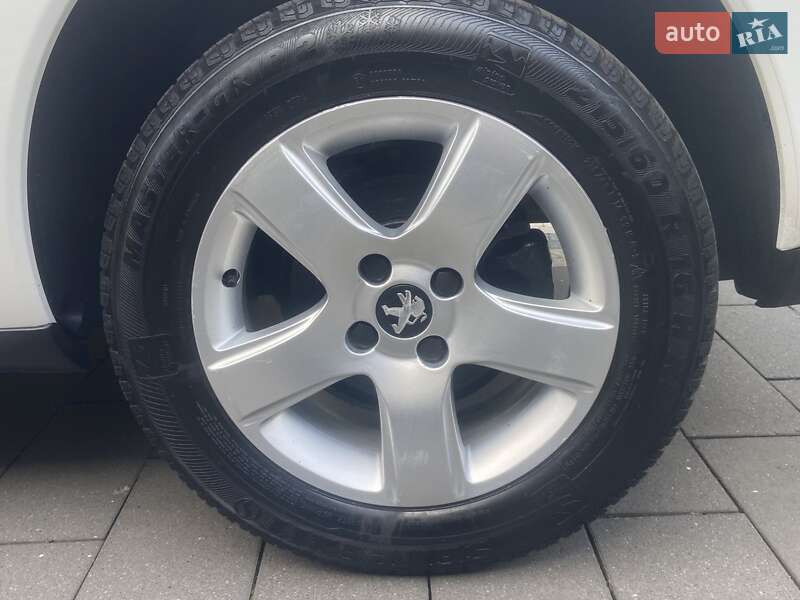 Внедорожник / Кроссовер Peugeot 3008 2014 в Стрые