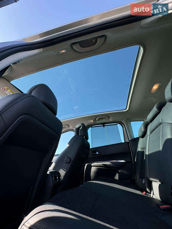 Позашляховик / Кросовер Peugeot 3008 2014 в Львові