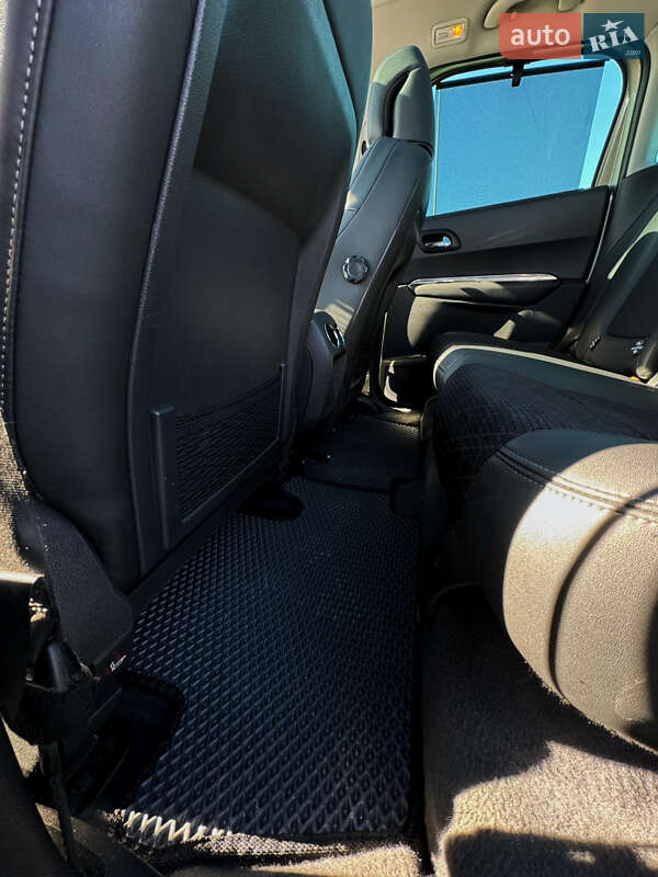 Позашляховик / Кросовер Peugeot 3008 2014 в Львові