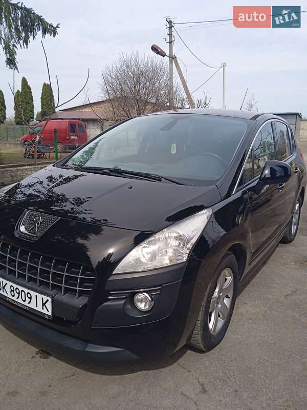 Внедорожник / Кроссовер Peugeot 3008 2010 в 