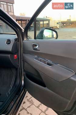 Внедорожник / Кроссовер Peugeot 3008 2015 в 