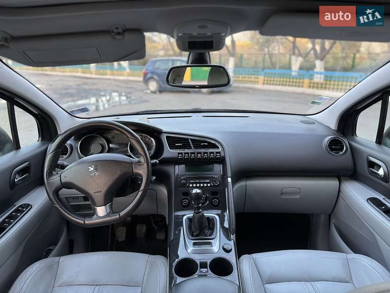 Внедорожник / Кроссовер Peugeot 3008 2010 в Староконстантинове