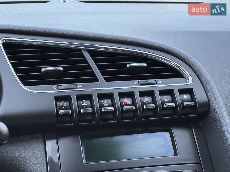 Внедорожник / Кроссовер Peugeot 3008 2010 в Староконстантинове