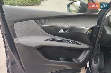 Позашляховик / Кросовер Peugeot 3008 2020 в 