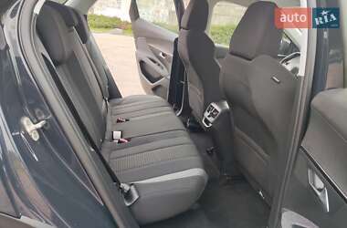 Позашляховик / Кросовер Peugeot 3008 2020 в 