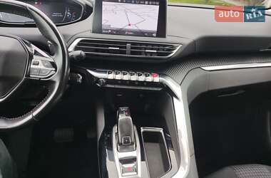 Позашляховик / Кросовер Peugeot 3008 2020 в 