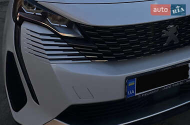 Внедорожник / Кроссовер Peugeot 3008 2021 в 