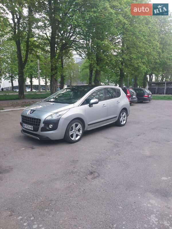 Внедорожник / Кроссовер Peugeot 3008 2010 в 