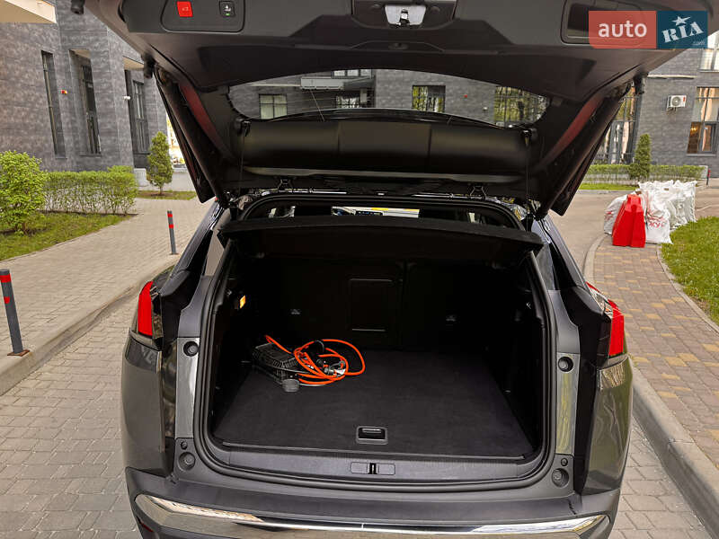 Внедорожник / Кроссовер Peugeot 3008 2020 в Киеве