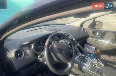 Позашляховик / Кросовер Peugeot 3008 2013 в 