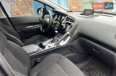Позашляховик / Кросовер Peugeot 3008 2009 в 