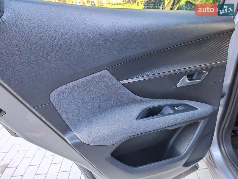 Позашляховик / Кросовер Peugeot 3008 2019 в Рівному