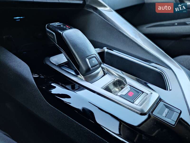 Позашляховик / Кросовер Peugeot 3008 2019 в Рівному