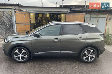 Позашляховик / Кросовер Peugeot 3008 2017 в 