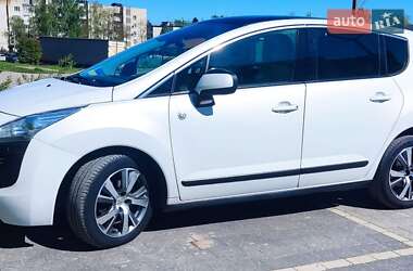 Внедорожник / Кроссовер Peugeot 3008 2013 в 