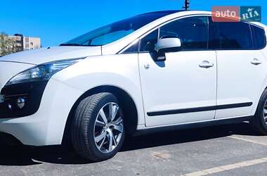 Внедорожник / Кроссовер Peugeot 3008 2013 в 