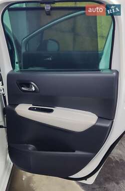 Внедорожник / Кроссовер Peugeot 3008 2013 в 