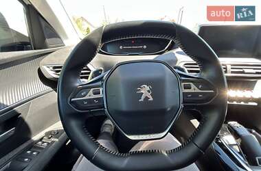 Внедорожник / Кроссовер Peugeot 3008 2021 в 